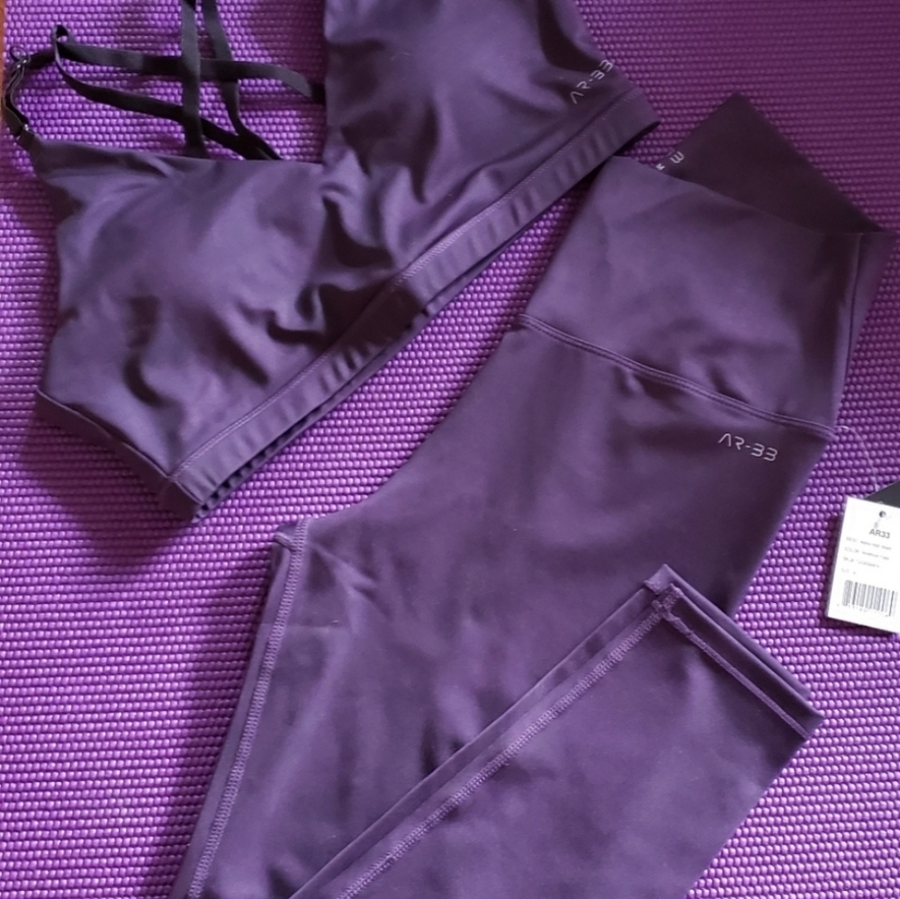 Yoga club subscription set NEVER WORN